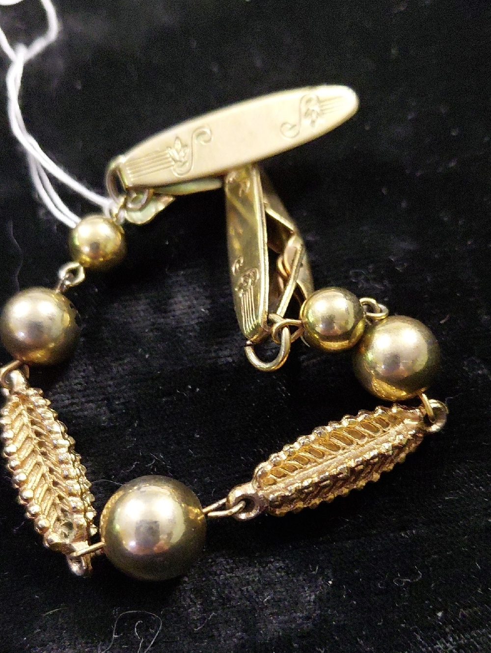 Vintage Sweater Clip